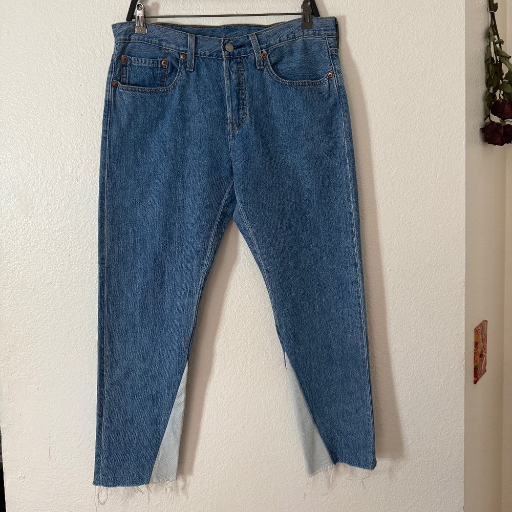Levis